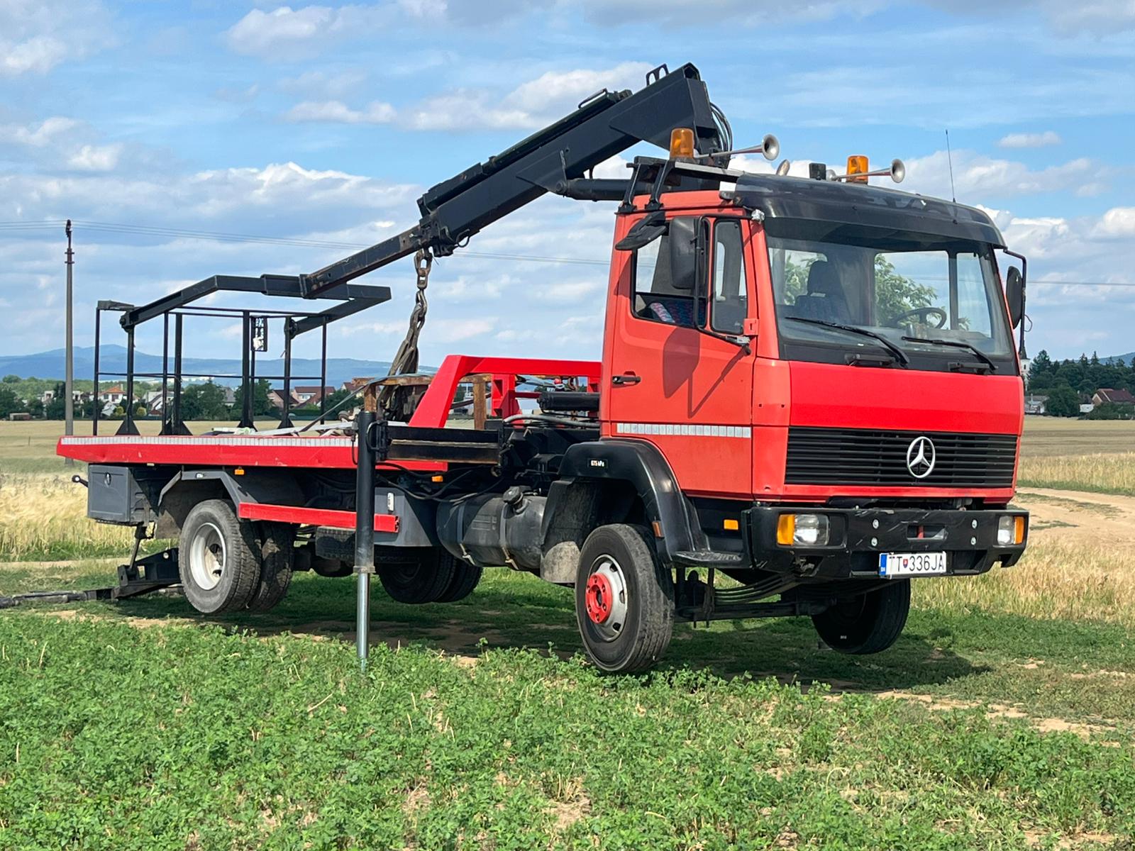 Mercedes 814 _ Odťahový špeciál