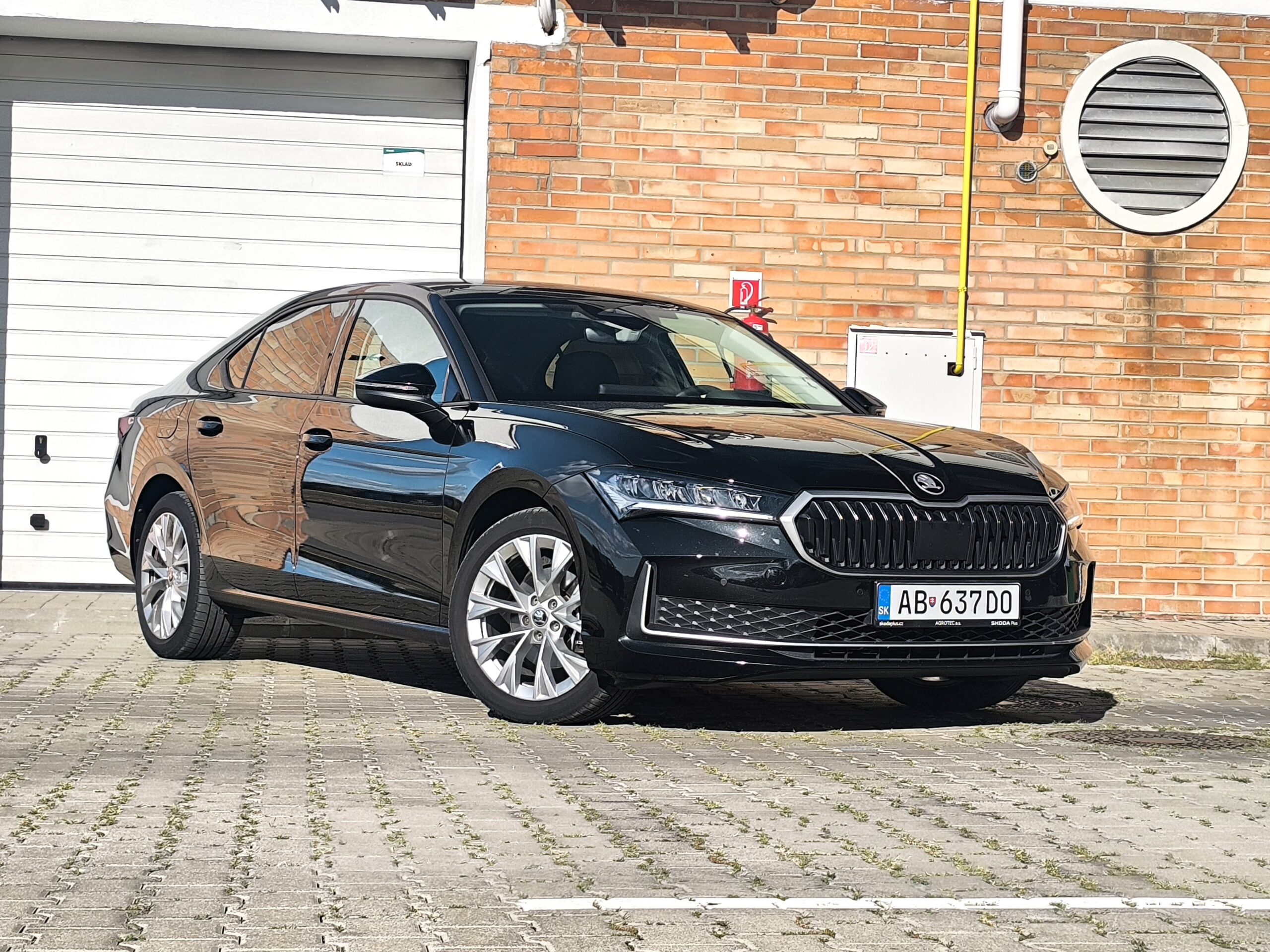 Škoda Superb IV 2.0 TDi DSG_ 40 000 km